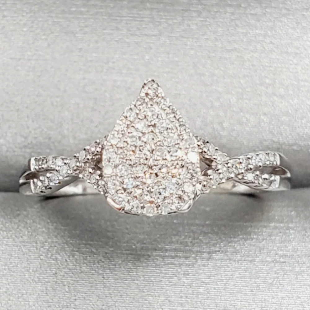10k Solid White Gold Genuine Diamond Pave Pear Twist Ring - Picture 1 of 3